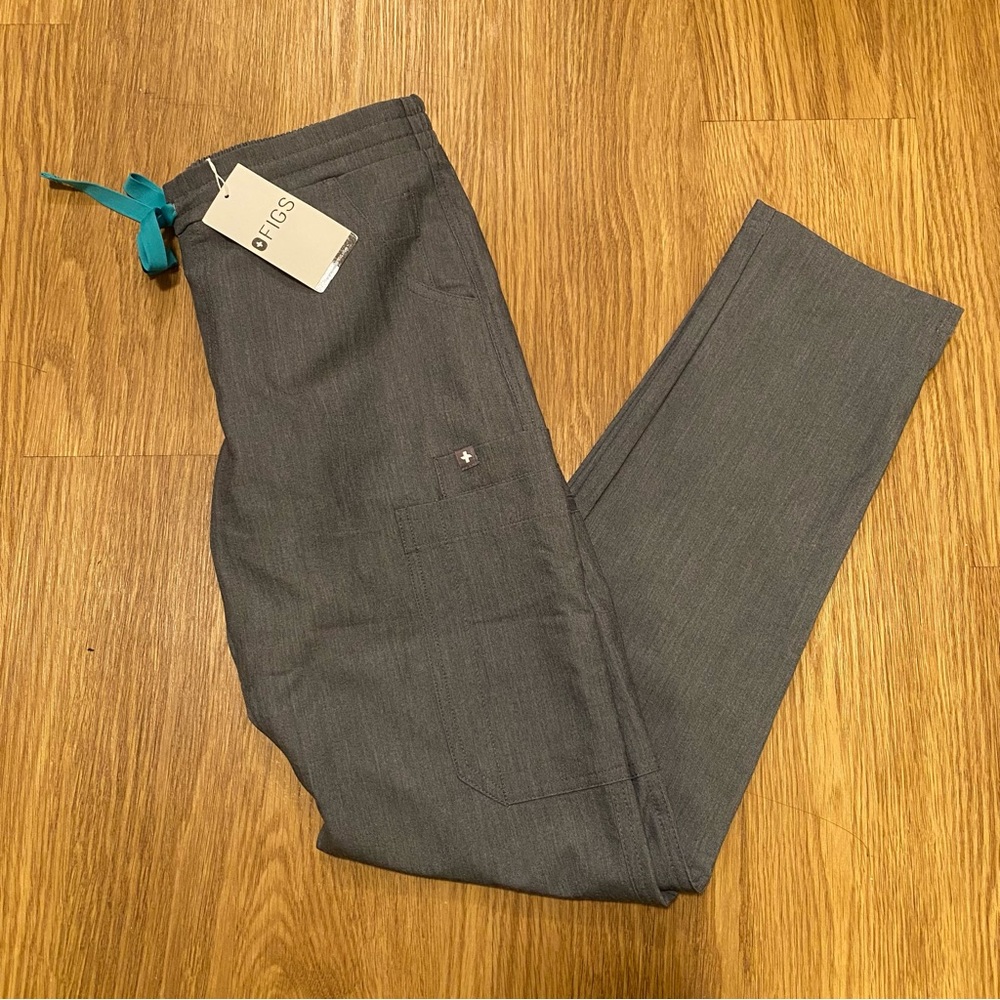 NWT Yola Skinny Regular Pant